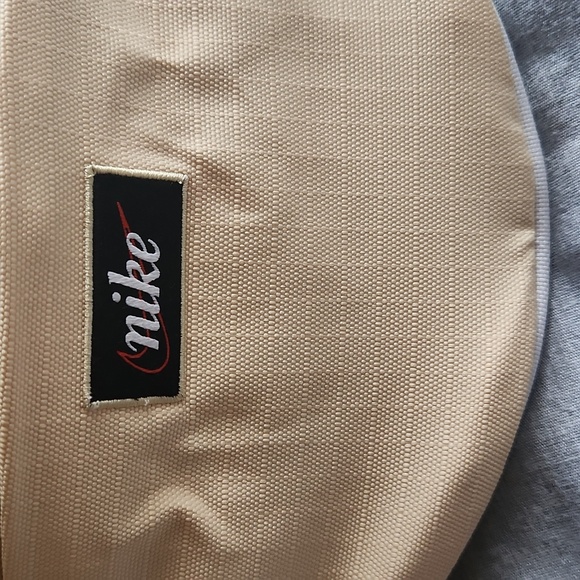 Nike EUC yellow belt bag - Picture 2 of 8